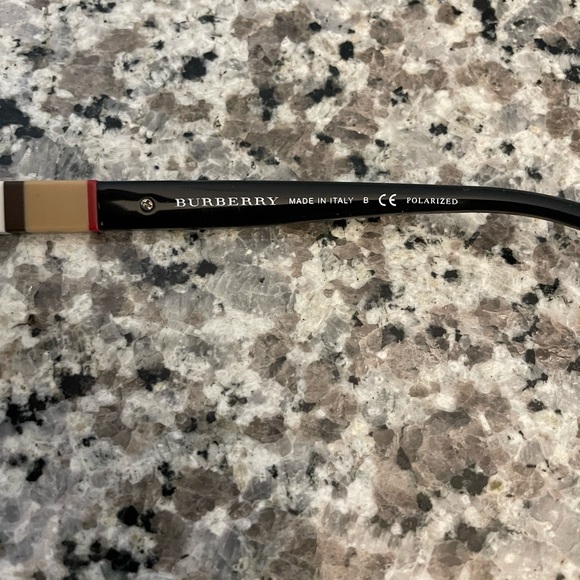 Burberry Sunglasses 🕶️ - Picture 11 of 11